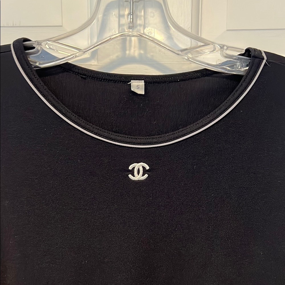Chanel 3/4 Sleeve Black Stretch Knit Top - grey trim & White Center Front logo